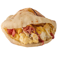 ساندوتش بيض بالبسطرمة